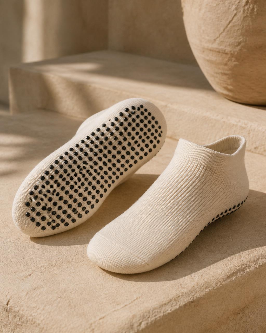 ÉLAN Grip Socks